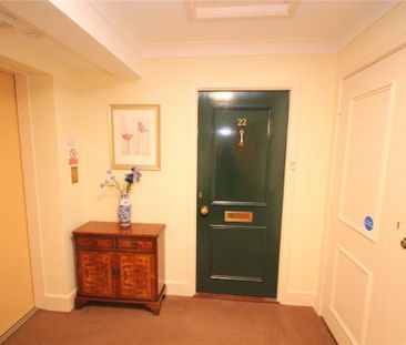 1 bedroom retirement property to rent - Photo 5