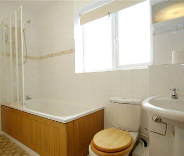 1 bedroom semi-detached house to rent - Photo 2