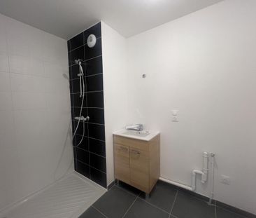 Location Appartement 3 pièces 63m² LES SORINIERES 44840 - Photo 3