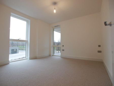 2 bedroom flat to rent - Photo 4