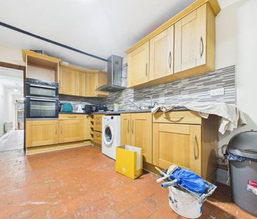 1 bedroom in a house share to rent - Photo 6