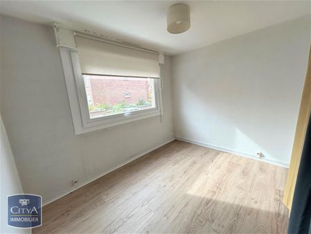 Location Appartement 4 pièces 70m² LILLE 59000 - Photo 3