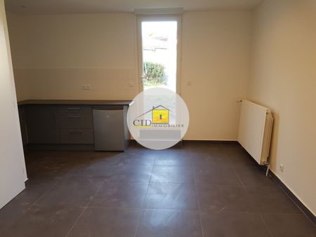 Location Appartement 1 pièce 23m² ST PRIEST 69800 - Photo 3