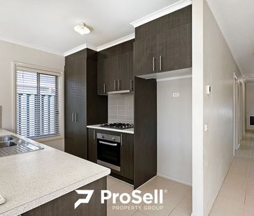 33 Edmund Street, Pakenham - Photo 6