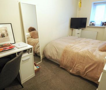 2 bedroom terraced house to rent - Photo 6