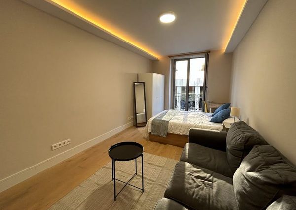 Calle de Colmenares, Madrid, Community of Madrid 28004