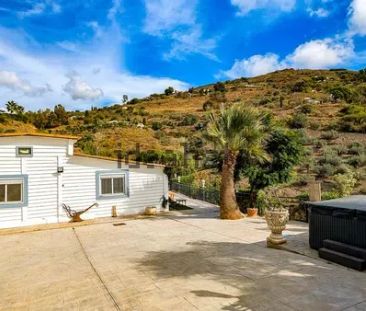 Alquiler de casa o chalet independiente en Camino de Corca - Photo 2