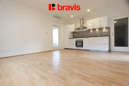 Podnájem bytu 3+kk, ulice Úpatní, Brno - Nový Lískovec, balkon, klimatizace, možnost parkování - Photo 5