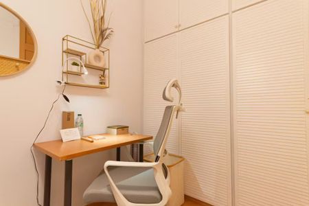 Carrer de Rocafort, Barcelona, Catalonia 08029 - Photo 4