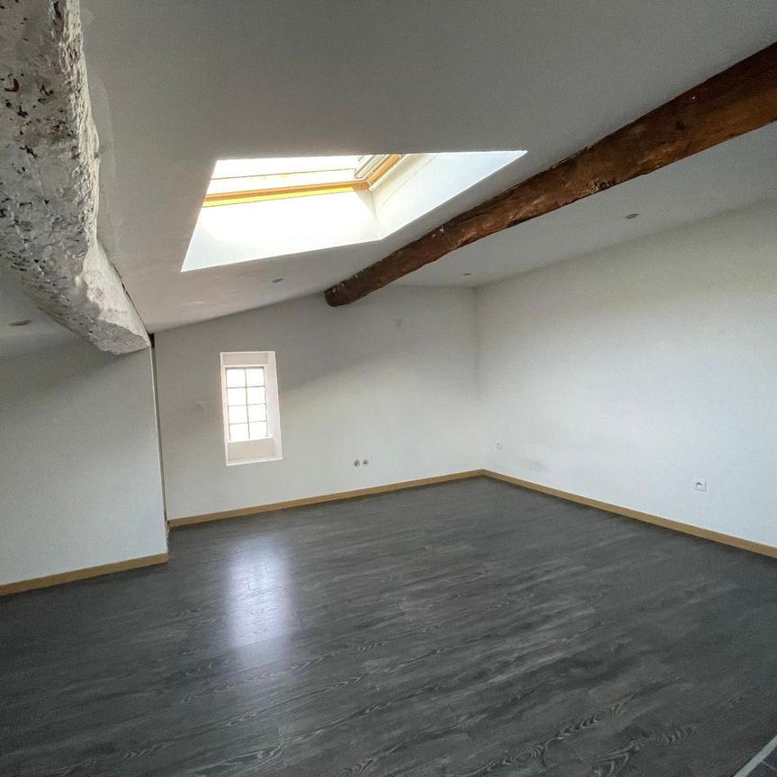 Location Appartement 2 pièces 45m² TOURVES 83170 - Photo 1