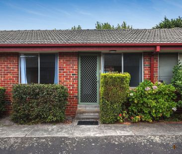 JUST RENOVATED l QUIET BLOCK l PRIVATE COURTYARD - Photo 4
