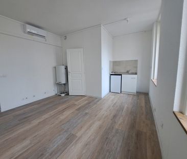 Appartement À Louer 2 Pièces , 32 M² - Photo 3