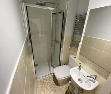 3 bedroom end of terrace house to rent - Photo 6