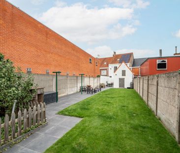 Instapklare woning met zonnepanelen en uitweg via achterliggende ru... - Photo 5