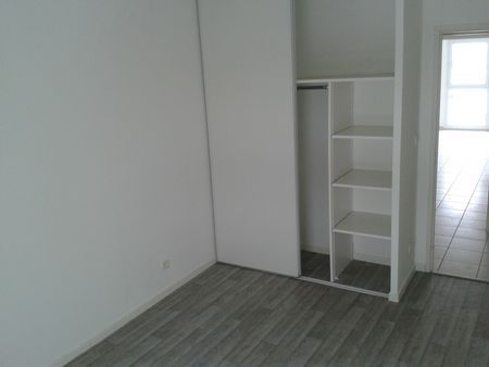 Location Appartement 3 Pièces 76 m² - Photo 5