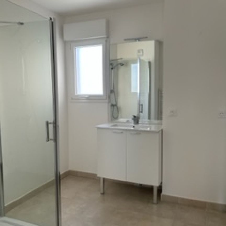 VERSON RESIDENCE RECENTE T2 AVEC BALCON ET PARKING PRIVATIF disponible 16/12/2025 - Photo 1