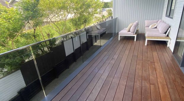 Great Location, 4 bedroom - Photo 1