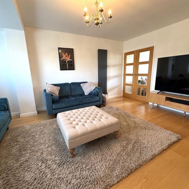 4 Bedroom Detached To Let - Photo 1