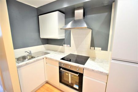 2 bedroom apartment to rent - Photo 4