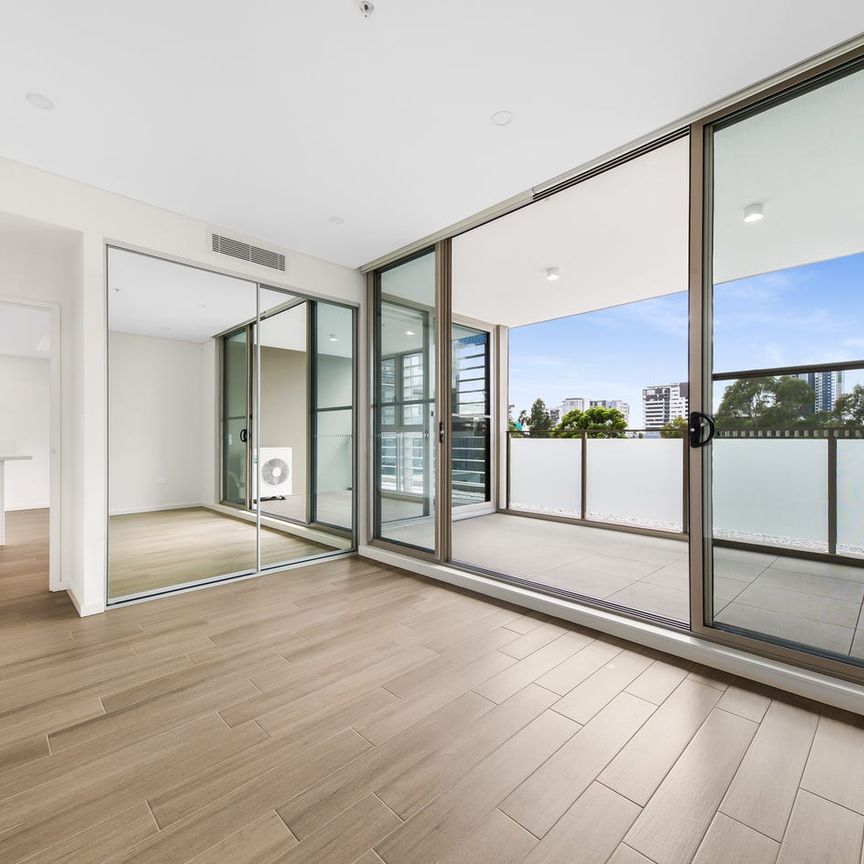 RIANNAH BURWOOD - NEAR NEW PREMIUM 2BR APARTMENT! - Photo 1