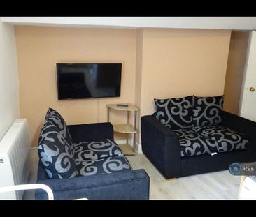 3 bedroom maisonette to rent - Photo 1
