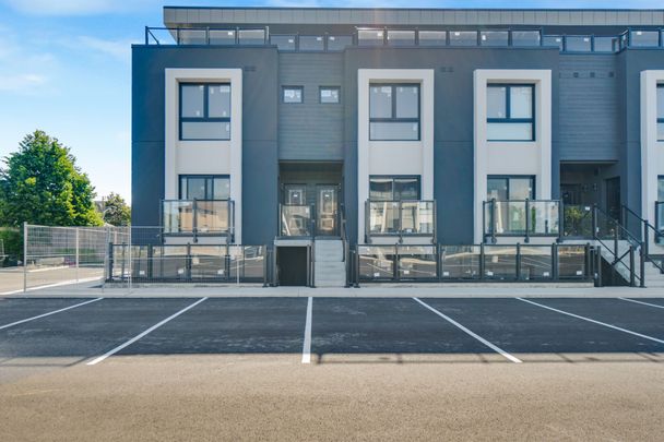For Lease - 6638 McLeod Road Unit# 309, Niagara Falls, Ontario - Photo 1