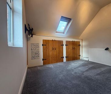 2 bedroom semi-detached house to rent - Photo 2