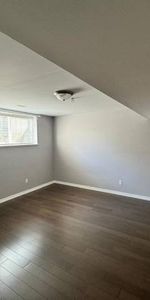 1 bedroom basement for rent - Photo 3