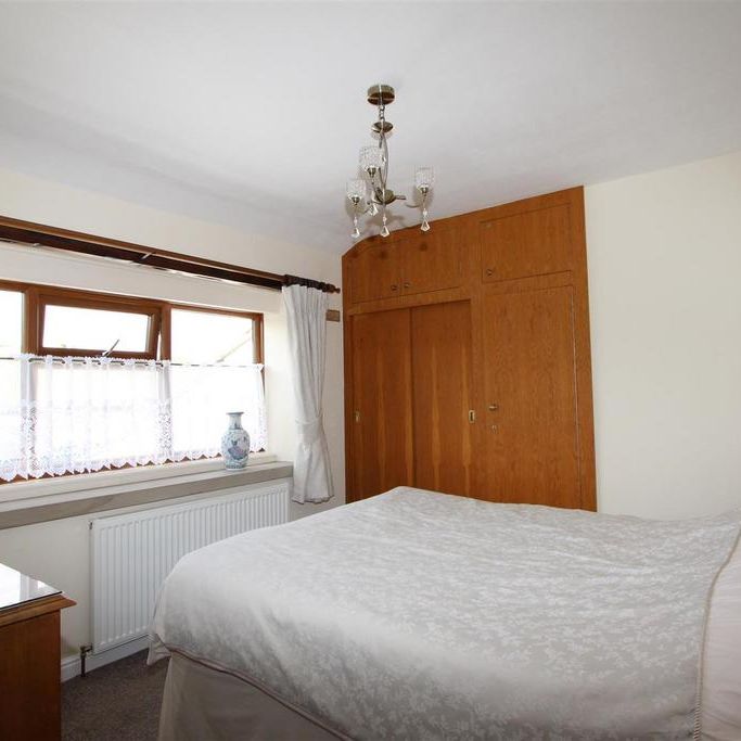 2 bedroom cottage to rent - Photo 1