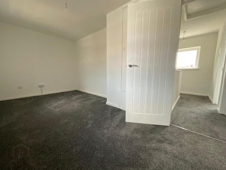38 Highland Parade, Belfast, BT13 3RB - Photo 3