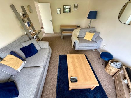 2 bedroom maisonette to rent - Photo 4