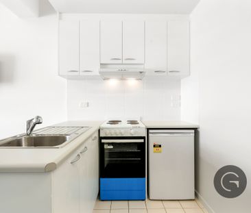 1013/408 Lonsdale Street, Melbourne VIC 3000 - Apartment For Rent |... - Photo 2