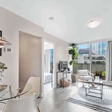 Downtown Toronto Central (Bloor and Yonge), 1 Bdrm with Sunny Terrace - Photo 3