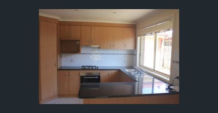 Well-Presented 2-Bedroom Unit in a Prime Altona Meadows Location - Photo 5