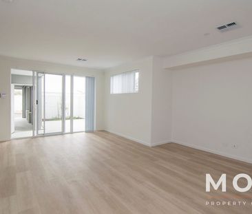 BRAND NEW 3 x 2 KARDINYA HOME IN GREAT LOCATION - Photo 1