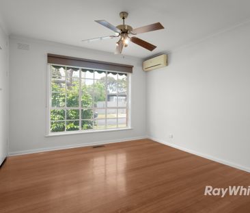 Spacious Home in Prime Oakleigh South Primary School Zone - Photo 2