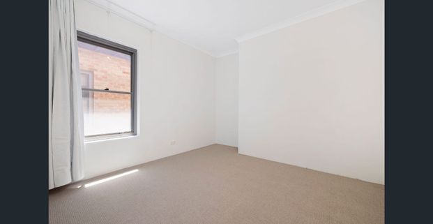 Bright Beachside Living - Photo 1