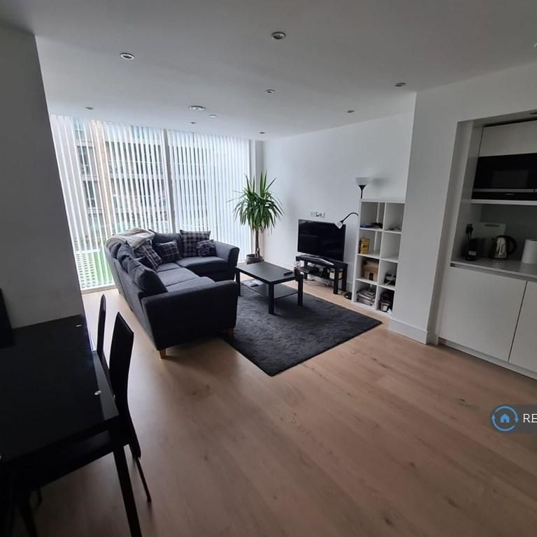 2 bedroom flat to rent - Photo 1