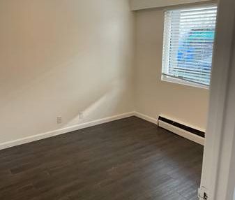 Spacious 1 Bed + Den in Vibrant East Van! - Photo 2