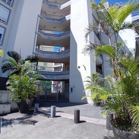Location Appartement 2 pièces 51m² LE TAMPON 97430 - Photo 3