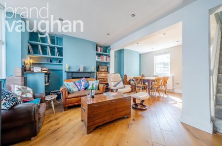 2 bedroom terraced house to rent - Photo 2