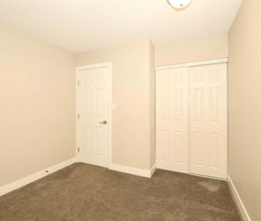 Beautiful 3 Bedroom Townhouse in Riverside Meadows - Photo 6