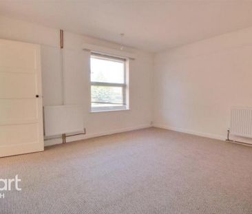 2 bedroom maisonette to rent - Photo 5