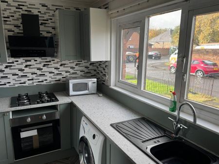 2 bedroom terraced house to rent - Photo 4