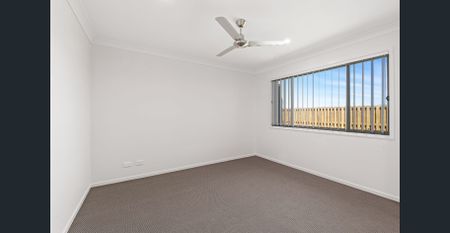 Stunning Family Home in Park Ridge - Photo 3