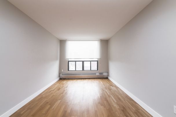 800 Richmond Street West - Photo 1