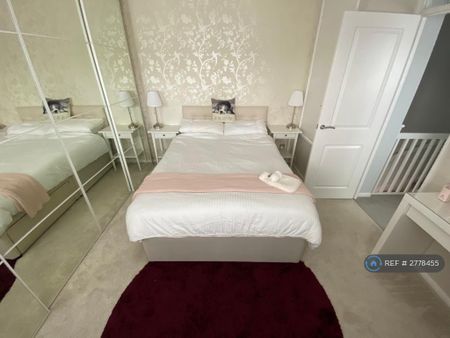 1 bedroom terraced house to rent - Photo 2