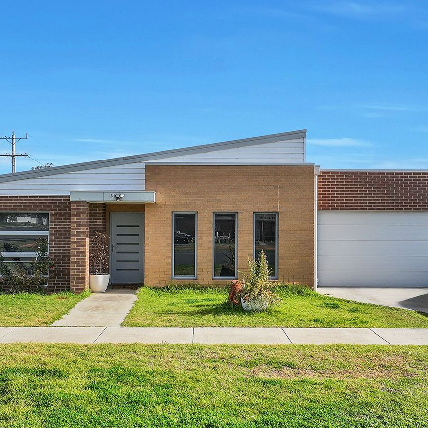 Modern Home In Echuca East - Photo 1