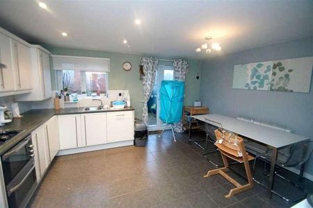 Blenkinsop Way, Leeds, LS10 - Photo 3