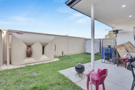 “Hi, I’m Your Easy, Modern Living in a Great Spot” - Photo 3